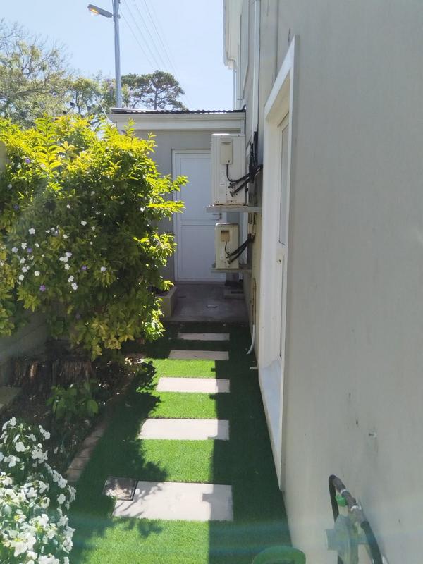 To Let 3 Bedroom Property for Rent in Kenilworth Upper Western Cape